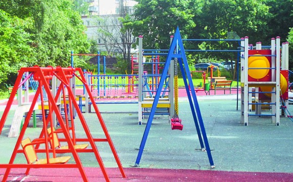 Детским площадкам – особое внимание