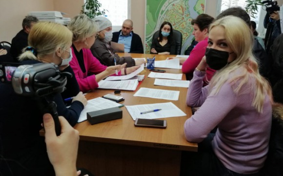 Около 50 вопросов обсудили жители Павшинской поймы с представителями теплоснабжающей организации