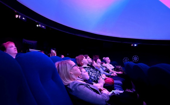 В планетарии «Швабе» показали астрономическое шоу для детей и их родителей