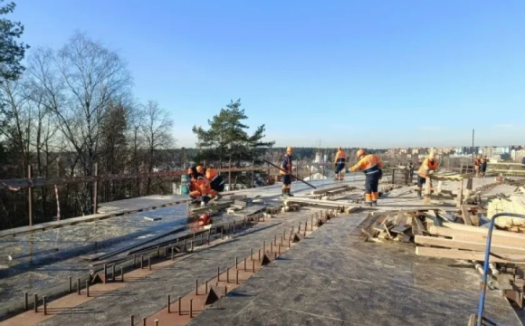 На путепроводе в Опалихе пролетное строение опустили в проектное положение