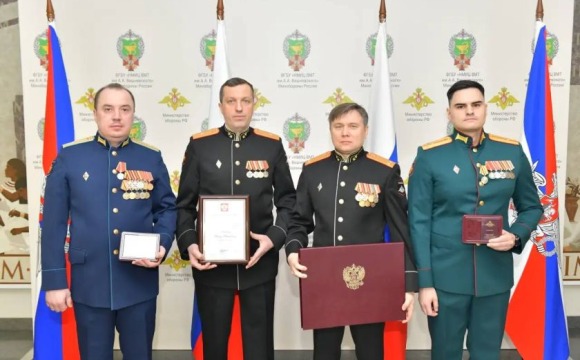 В НМИЦ ВМТ им. А.А. Вишневского состоялось награждение участников СВО и медицинского персонала