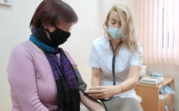 Год с начала всеобщей вакцинации от коронавируса в России
