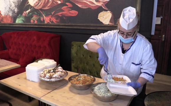 Красногорский ресторан передает обеды медикам «скорой помощи»