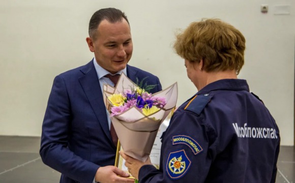 Алексей Спасский поздравил пожарных с профессиональным праздником