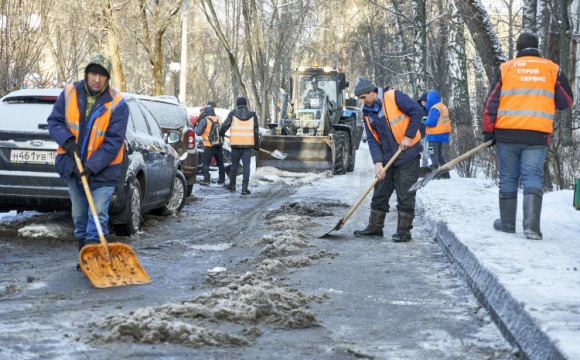 Порядка 500 кубометров снега вывезли коммунальные службы Красногорска за минувшие сутки