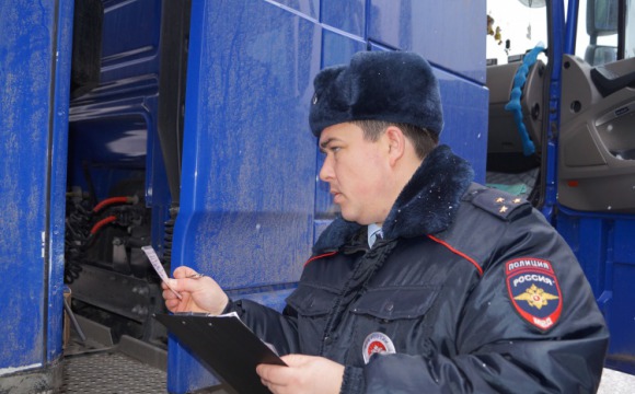 Красногорские автоинспекторы провели осмотр большегрузного транспорта