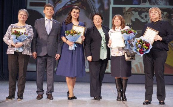 Глава округа поздравила жительниц Красногорска с наступающим праздником