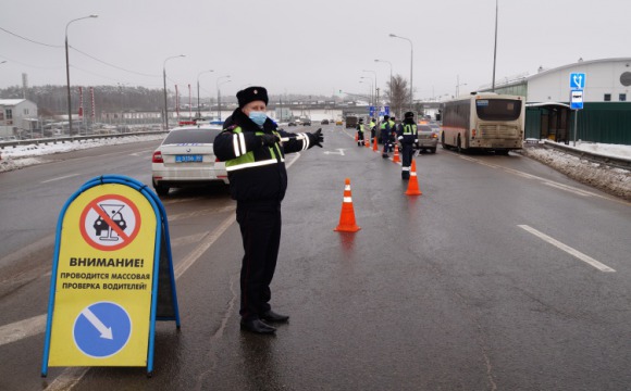 Тематические проверки водителей в Красногорске продолжатся в марте