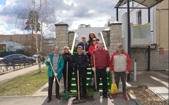 Коллектив МКУ «МФЦ» принял участие в субботнике 23 апреля