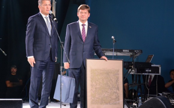 Радий Хабиров поздравил с юбилеем красногорский завод «Бецема»