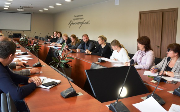 Заседание комиссии по мобилизации доходов прошло в администрации округа