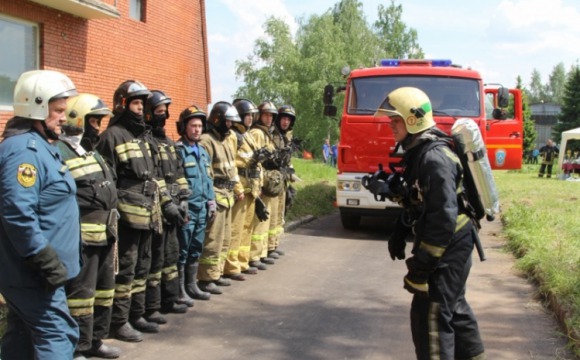 Более 3,5 тысяч сотрудников пожарно-спасательных подразделений  будут дежурить на мероприятиях в честь Дня Победы в Московской области