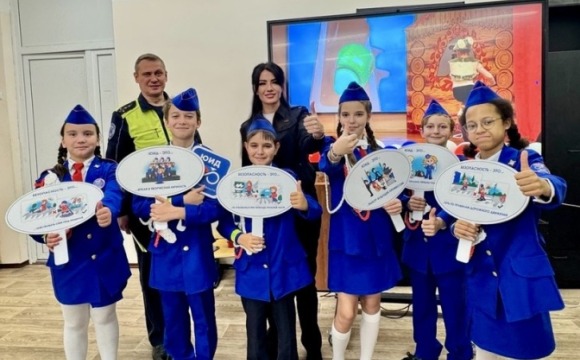 Отряд ЮИД "Добрая дорога " МБОУ СОШ № 20" Городского округа Красногорск  стал  участником Всероссийской акции "Дружная страна ЮИД-2025"