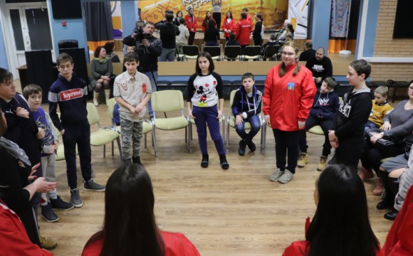Детям из ДНР организовали мастер-классы в Молодежном центре