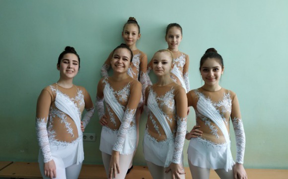 Студия эстрадно-джазового танца "Луч" приняла участие в фестивале "Соцветие собирает друзей"