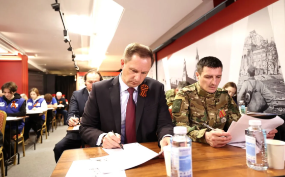 Дмитрий Волков принял участие в «Диктанте Победы» в преддверии 81-й годовщины Великой Победы