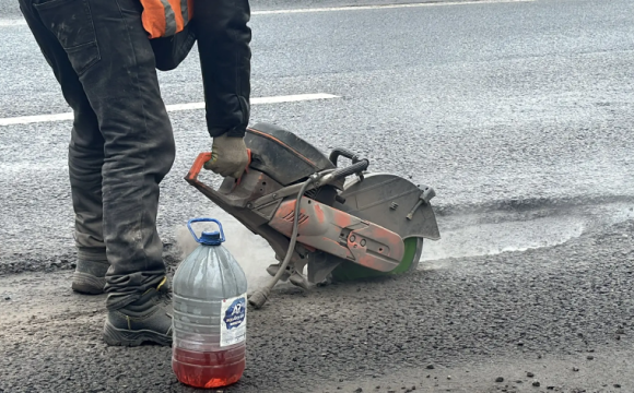 В Красногорске продолжается ямочный ремонт дорог