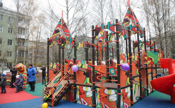 Две детские площадки по губернаторской программе открылись в Красногорске