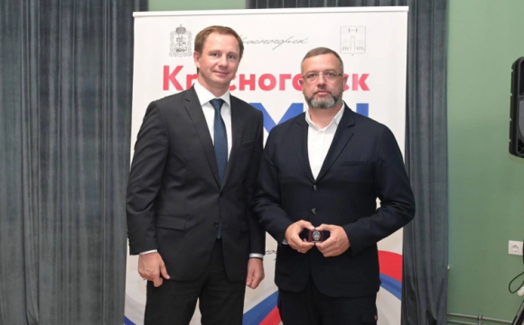 Дмитрий Волков поздравил строителей с профессиональным днем