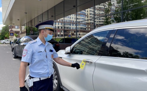 Красногорских автомобилистов призвали быть особо внимательными на дорогах во дворах