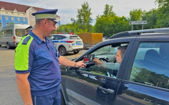 В Подмосковном Красногорске водителям напомнили, что «алкоголь искажает реальность»!