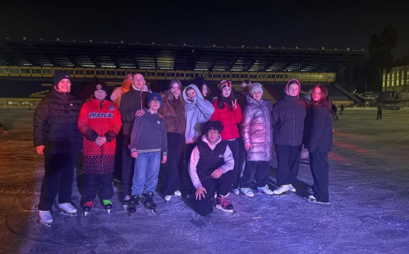 Лед, музыка, «Зоркий»:  на катке - дискотека под любимые мелодии!