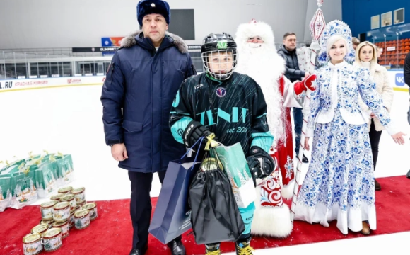 Начальник УМВД России по г.о. Красногорск принял участие в акции «Ёлка желаний»