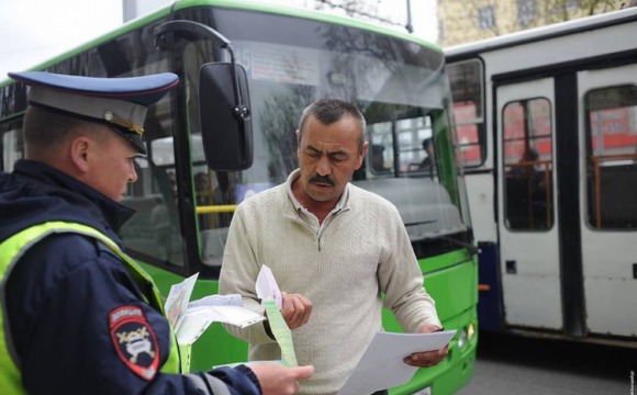 Подготовлены поправки по управлению автомобилями по найму на основании иностранных водительских удостоверений