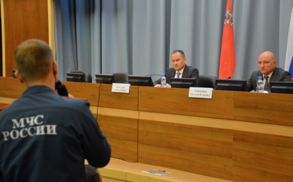 Вопросы безопасности и открытие медучреждений обсудили в администрации Красногорска