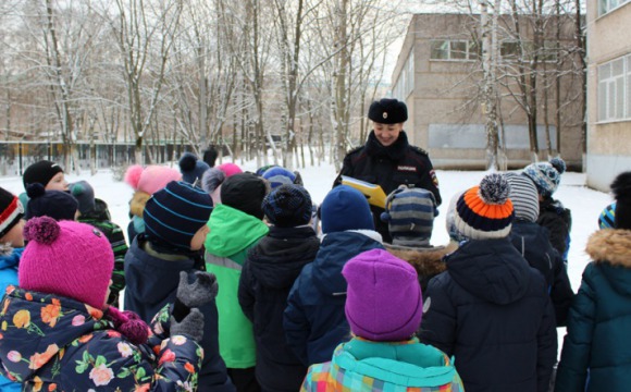 Полицейские г.о. Красногорск провели акцию «Безопасность зимой»
