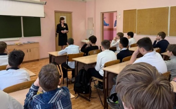 Полицейские в Красногорске провели разъяснительную работу в местных школах