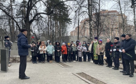 В Красногорске сотрудники полиции и общественники приняли участие в памятном мероприятии, посвященном 36-летию вывода ограниченного контингента советских войск из Афганистана