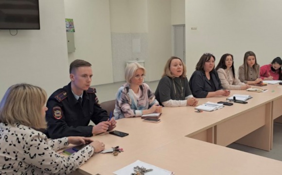 В Красногорске полицейские провели профилактические беседы в рамках мероприятия «Подросток – Семья»