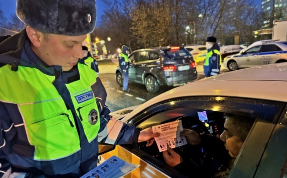 Сотрудники подмосковной госавтоинспекции напомнили водителями транспортных средств о соблюдении административного законодательства в области правил перевозки маленьких пассажиров