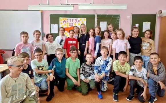 Полицейская в Красногорске провела профилактические беседы в школьном лагере