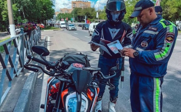 Госавтоинспекторы в Красногорске провели профилактическое мероприятие «Мото-скутер»