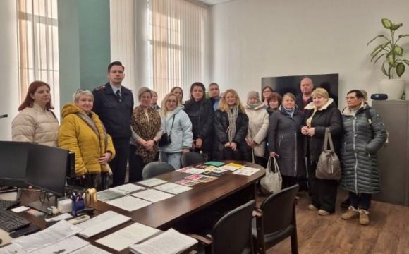 В Красногорске начальник отдела по вопросам миграции провёл рабочую встречу