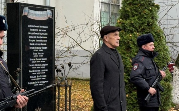 Полицейские в Красногорске почтили память погибших при выполнении служебных обязанностей сотрудников органов внутренних дел