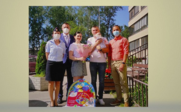 В Красногорске поздравили семью полицейских