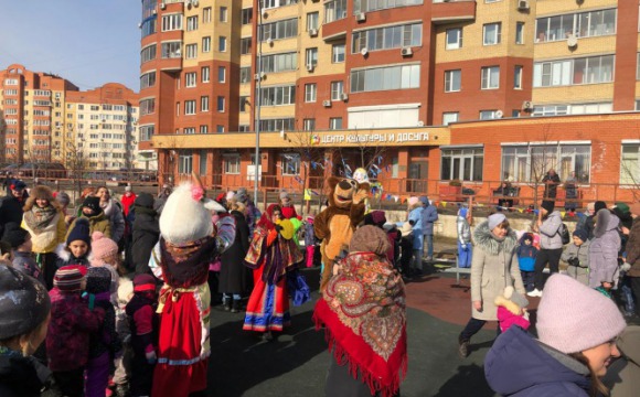 Шумно, весело и с размахом проводили зиму жители Отрадненского