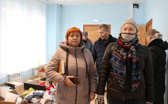 Сотрудники аппарата подмосковного омбудсмена отправили гуманитарную помощь беженцам из Донбасса 
