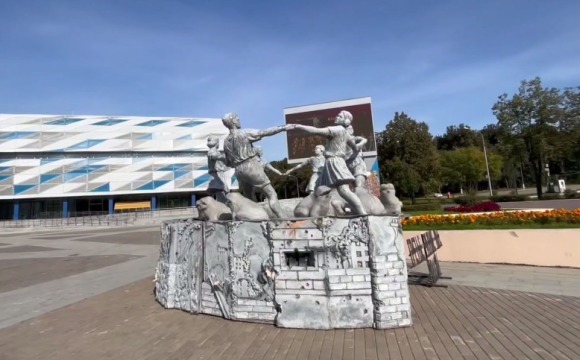 На площади Дворца культуры «Подмосковье» началась подготовка к Дню города