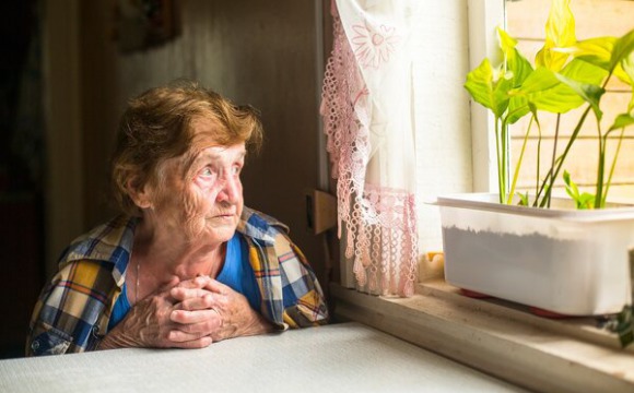 В Подмосковье более 223,6 тысяч жителей 65 лет и старше получают ежемесячную доплату в 1000 рублей