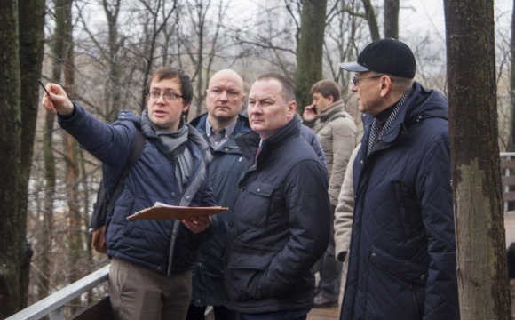 Алексей Спасский обсудил с активистами планы по благоустройству Братцевского парка