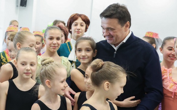 Андрей Воробьев посетил балетную школу в Красногорске