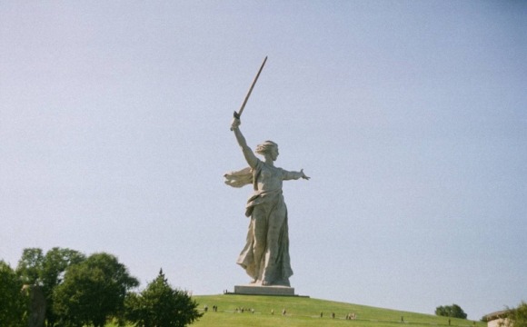 В рамках мероприятия жители и гости Красногорска смогли посетить лекторий по правилам дорожного движения и своими руками создать полезные световозвращающие элементы, которые помогут им быть заметнее на дороге в темное время суток.  «Вопрос безопасности на