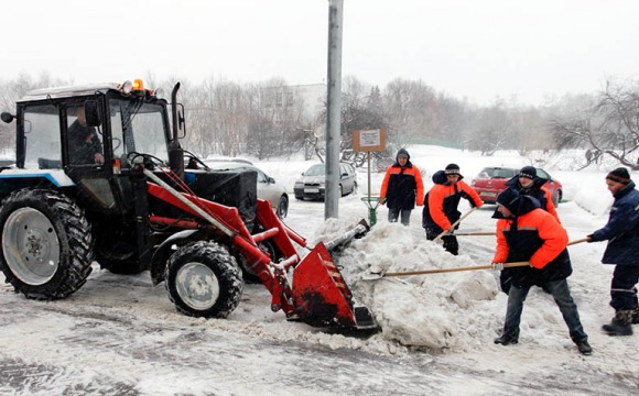 Свыше 6,6 тысяч коммунальщиков выведены для уборки последствий снегопада и ледяного дождя в Московской области - Евгений Хромушин