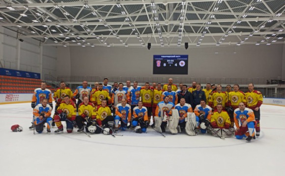 Товарищеский матч в честь Дня Советской пожарной охраны прошел в Красногорске