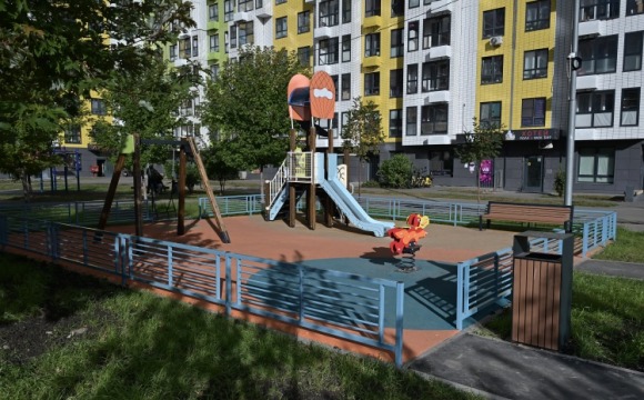 В Путилково открыли новую детскую площадку