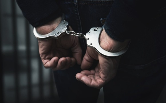 В Красногорске сотрудники полиции задержали подозреваемого в краже телефонов из автомобиля